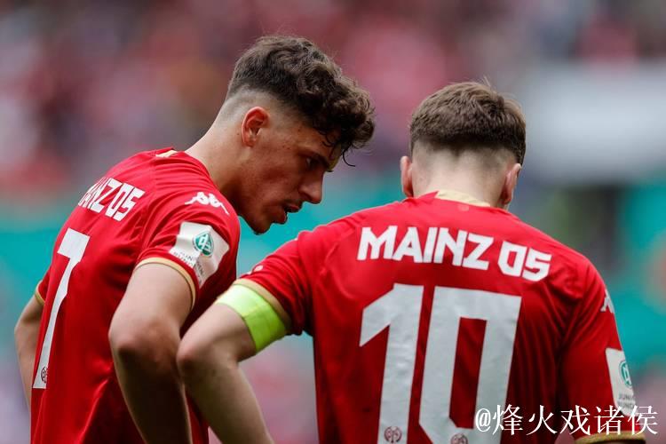 美因茨两次抓住关键机会改写比分，埃贝尔点评